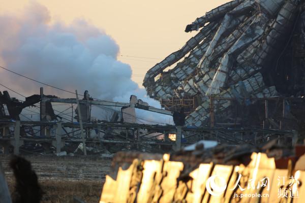 响水爆炸事故救援侧记险情复杂vs科学施救