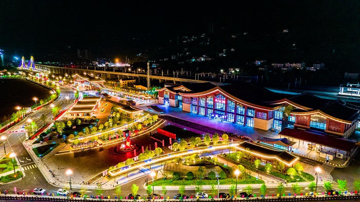 十六化建承建的兴山高铁站配套工程项目.jpg