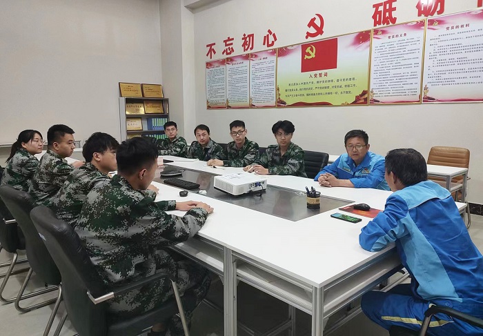 鲁西集团：为新员工系好“第一扣”