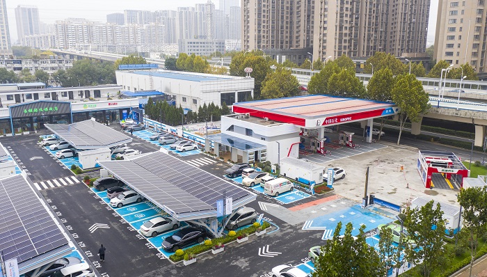 图1：中国石化首座超级充换电综合能源站——安徽石油大众综合能源站.jpg