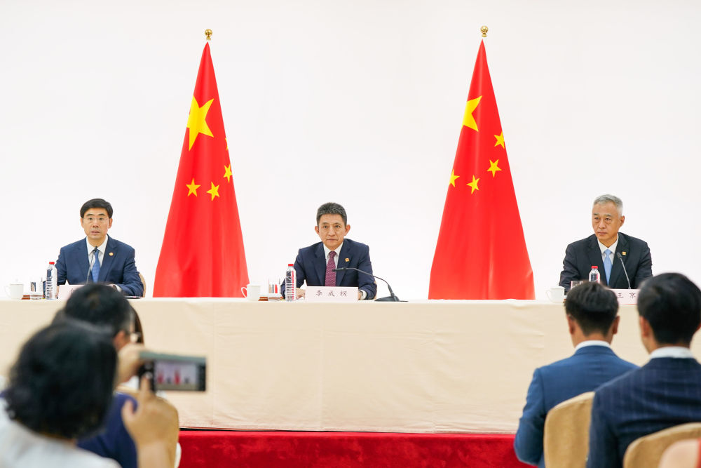 1757985947673037358.jpg 3a1955bb08414bcd9787d5e8baf7307d.jpg