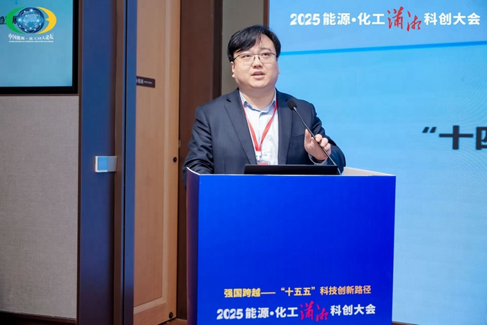 1761566199080021336.jpg 李岩.jpg