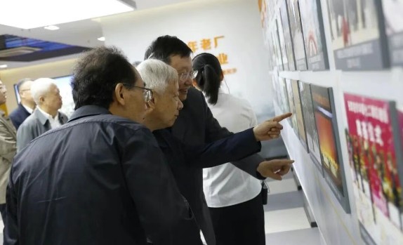 1761804758763085422.jpg 3.jpg