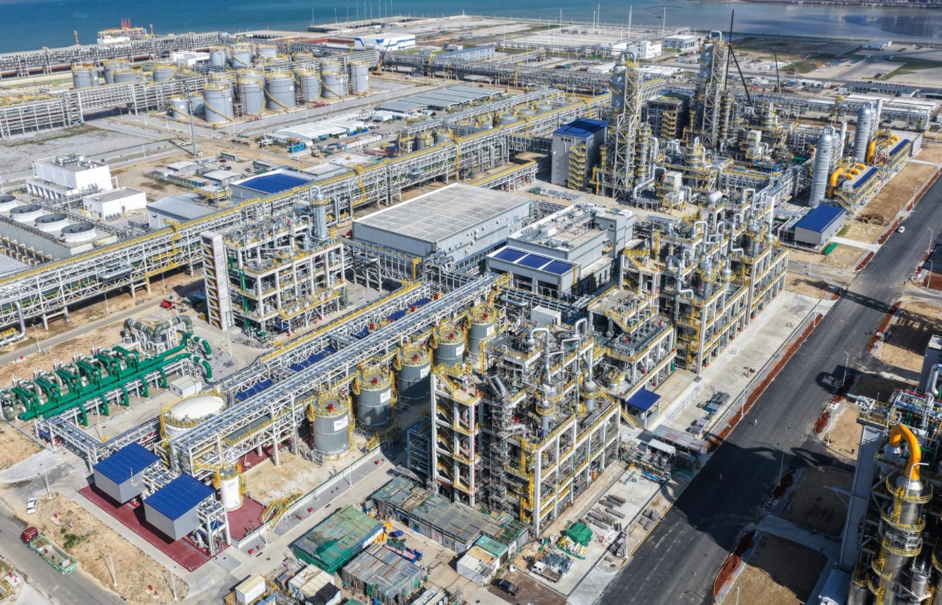 1762394149952089500.jpg 巴斯夫湛江丙烯酸装置_副本.jpg