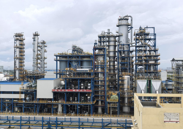 1767511398484041056.png V2废塑料资源化综合利用工业试验装置顺利通过中国石化联合会72小时现场性能考核794.png