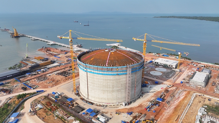 1776147358117007128.jpg 皇家集团20万立方米液化LNG低温储罐(郭志宽 摄影).jpg