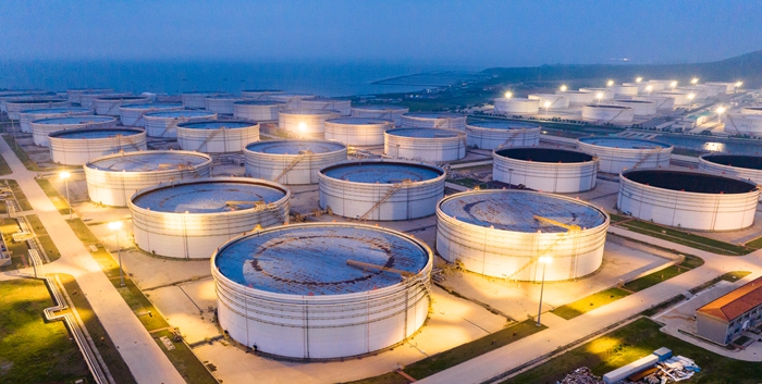1776147390282050195.jpg 大连恒力15万立方米罐区(郭志宽 摄影).jpg